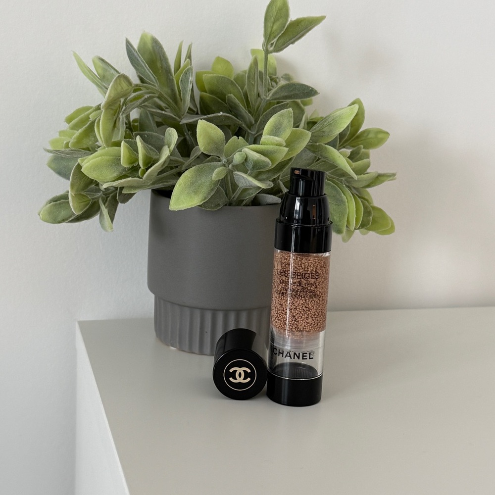 CHANEL | Les Beiges Complexion Touch B30